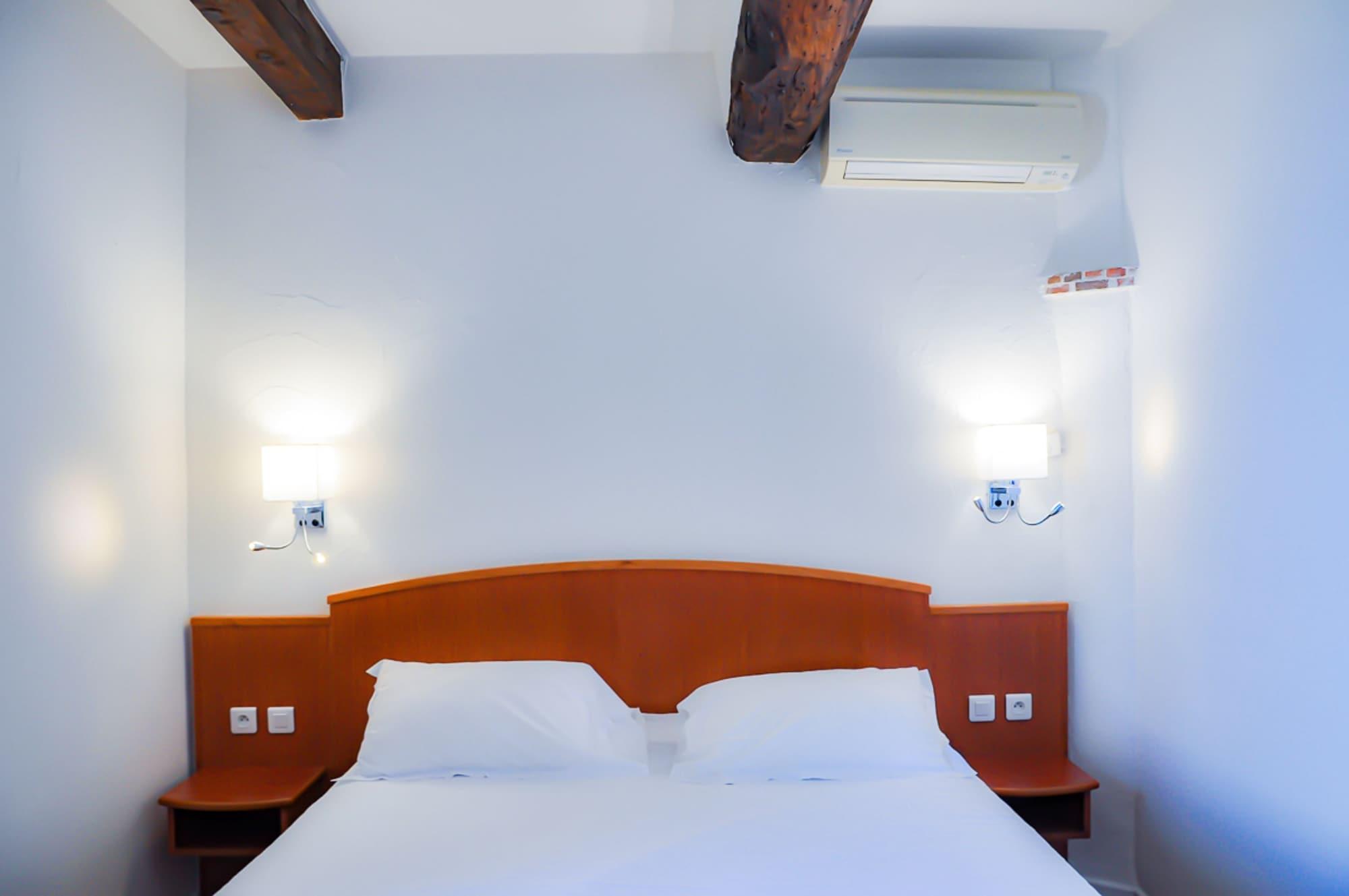 Hotel Posta Vecchia Бастія Екстер'єр фото